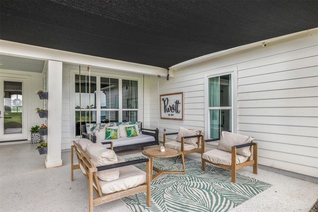 9075 Loop Road, Bellville, TX 77418