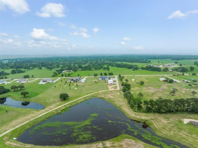 9075 Loop Road, Bellville, TX 77418
