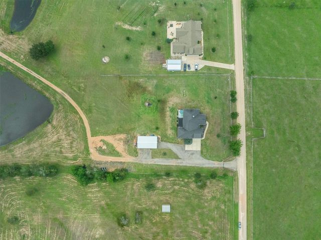 9075 Loop Road, Bellville, TX 77418