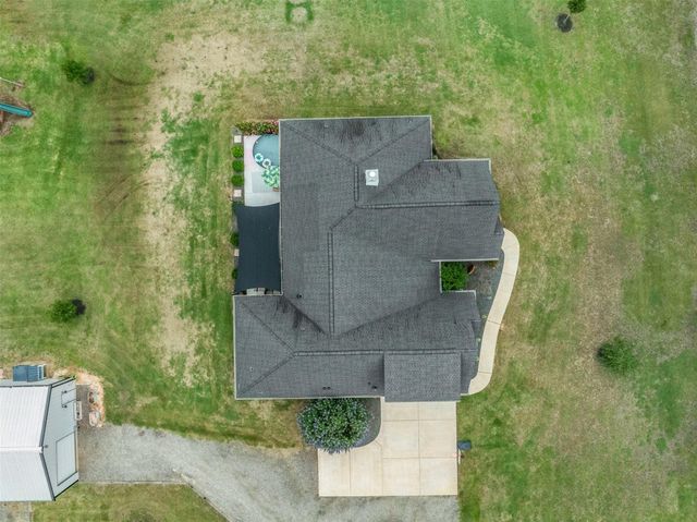 9075 Loop Road, Bellville, TX 77418