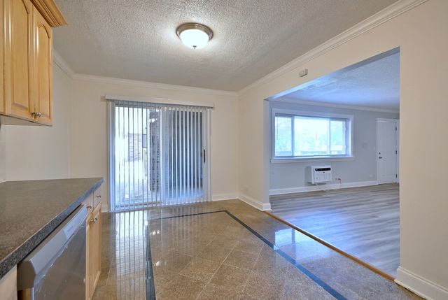 600 S York Street 2B, Elmhurst, IL 60126