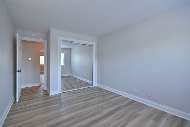 600 S York Street 2B, Elmhurst, IL 60126