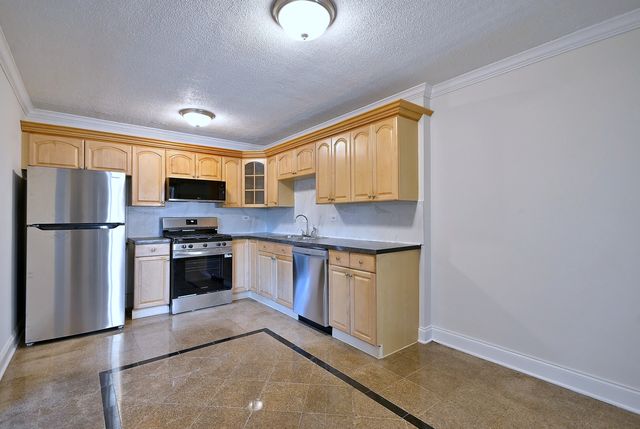 600 S York Street 2B, Elmhurst, IL 60126