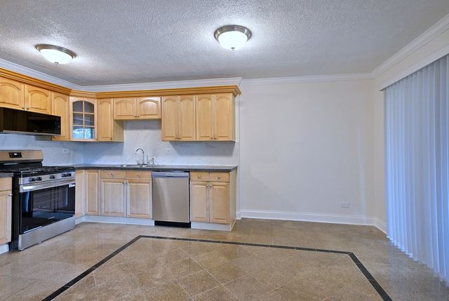 600 S York Street 2B, Elmhurst, IL 60126