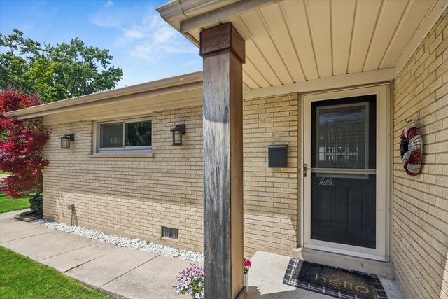 139 S Milton Avenue, Glen Ellyn, IL 60137