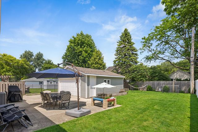 139 S Milton Avenue, Glen Ellyn, IL 60137