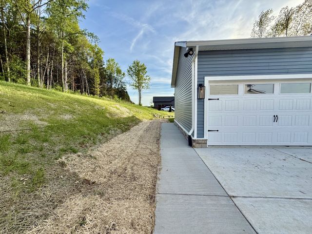 565 Bridle Path, Hartsville, TN 37074