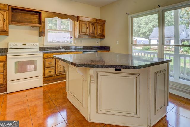 353 Crowell Road N, Covington, GA 30014