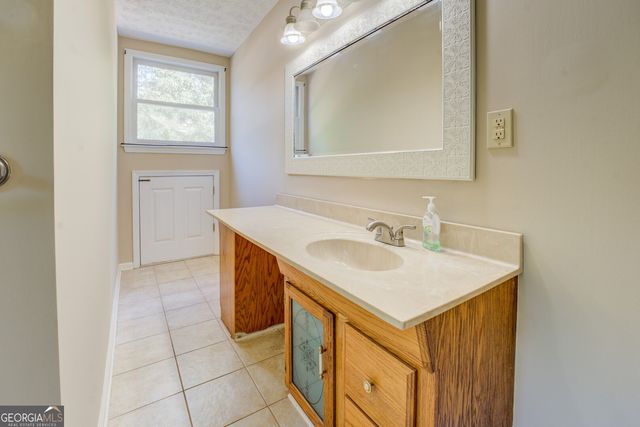 353 Crowell Road N, Covington, GA 30014