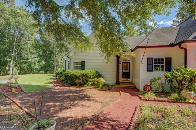 353 Crowell Road N, Covington, GA 30014