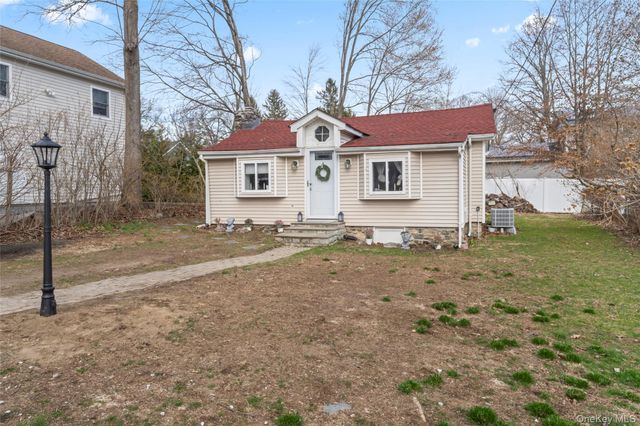 32 Forest Lane, Yorktown Heights, NY 10598
