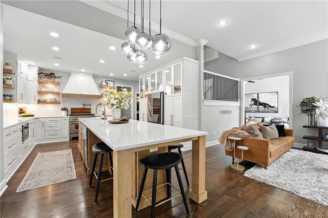 14670 NW 66th Street, Parkville, MO 64152