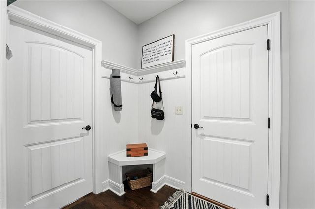 14670 NW 66th Street, Parkville, MO 64152