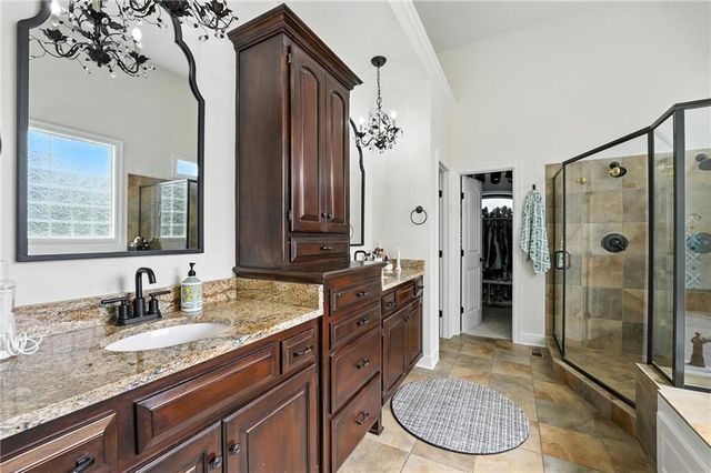 14670 NW 66th Street, Parkville, MO 64152