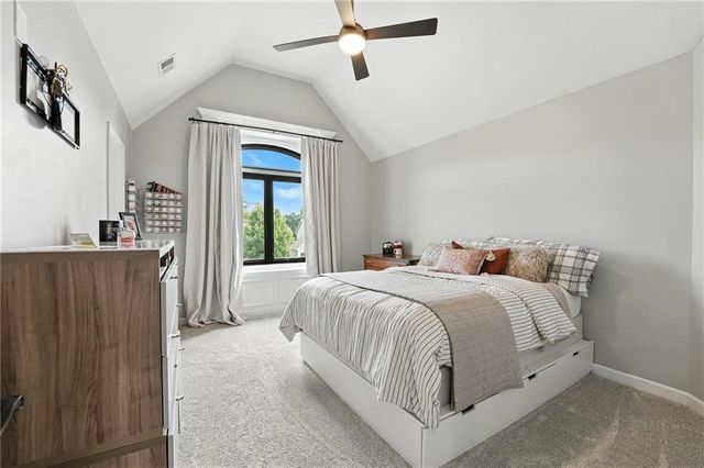 14670 NW 66th Street, Parkville, MO 64152