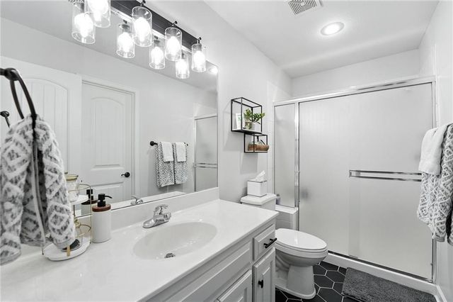 14670 NW 66th Street, Parkville, MO 64152