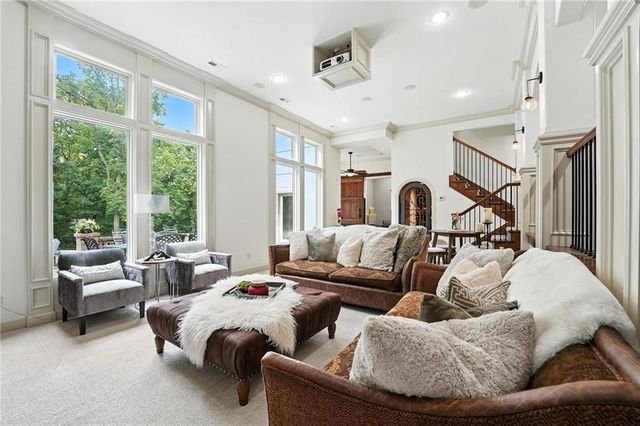 14670 NW 66th Street, Parkville, MO 64152