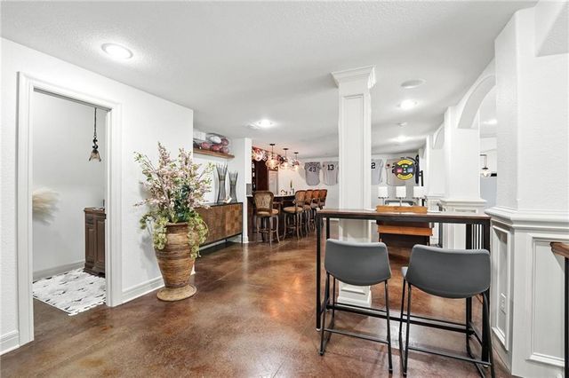 14670 NW 66th Street, Parkville, MO 64152