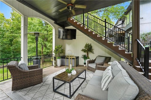 14670 NW 66th Street, Parkville, MO 64152