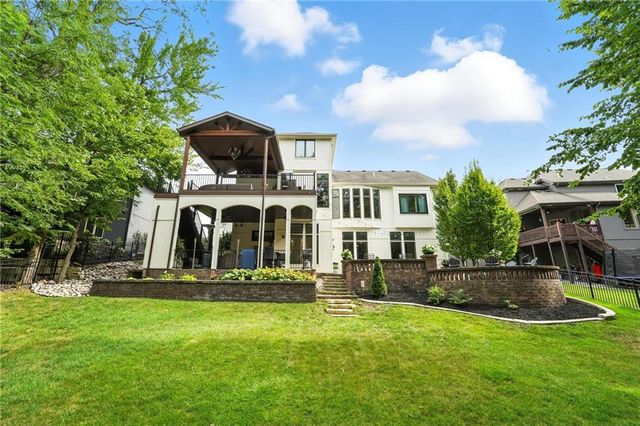 14670 NW 66th Street, Parkville, MO 64152