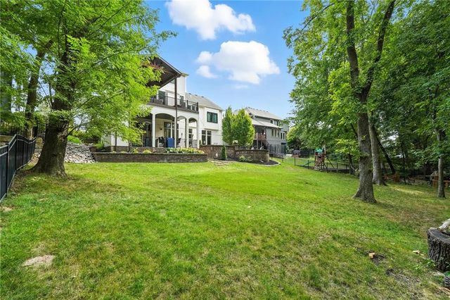 14670 NW 66th Street, Parkville, MO 64152