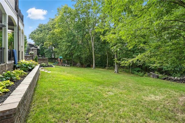 14670 NW 66th Street, Parkville, MO 64152