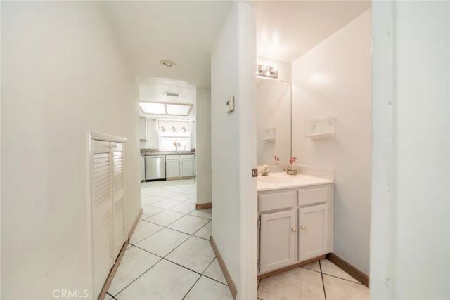 27495 Silverberry, Highland, CA 92346