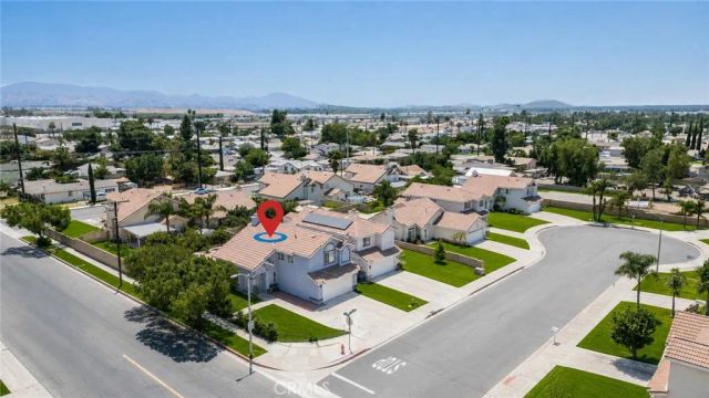 27495 Silverberry, Highland, CA 92346