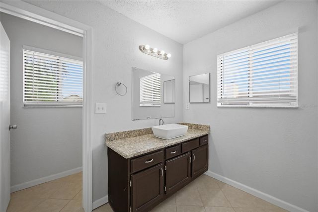 1441 MONTE LAKE DRIVE, Valrico, FL 33596