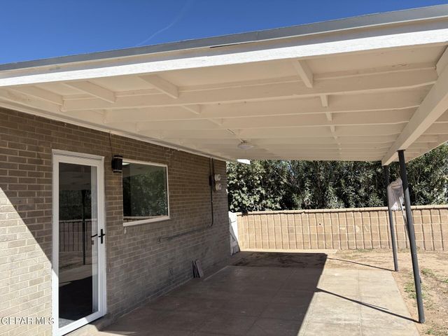 414 Mooreland Street, El Paso, TX 79907
