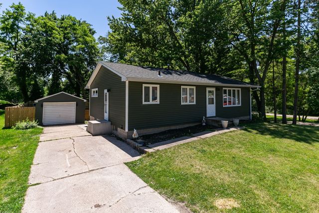 226 33rd Avenue, Moline, IL 51265