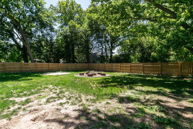 226 33rd Avenue, Moline, IL 51265