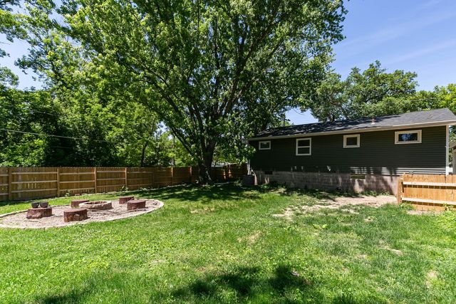 226 33rd Avenue, Moline, IL 51265