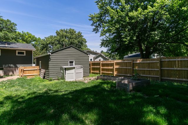 226 33rd Avenue, Moline, IL 51265