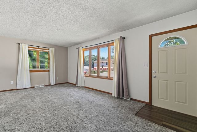 226 33rd Avenue, Moline, IL 51265