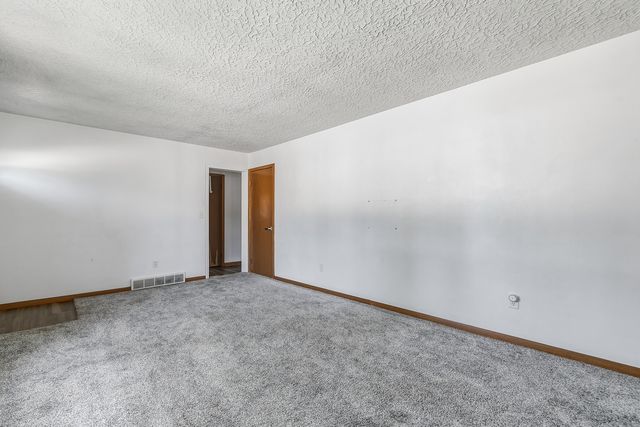 226 33rd Avenue, Moline, IL 51265