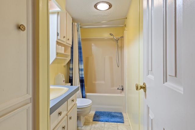 10325 Bekka Belle Cir, Bon Aqua, TN 37025