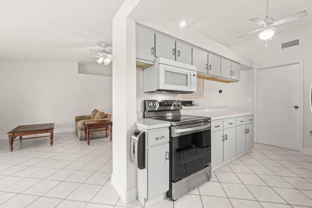 31 Misty Meadow Drive, Boynton Beach, FL 33436