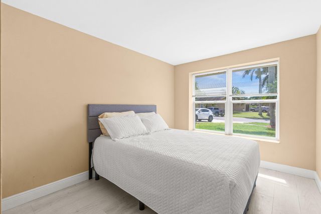 31 Misty Meadow Drive, Boynton Beach, FL 33436