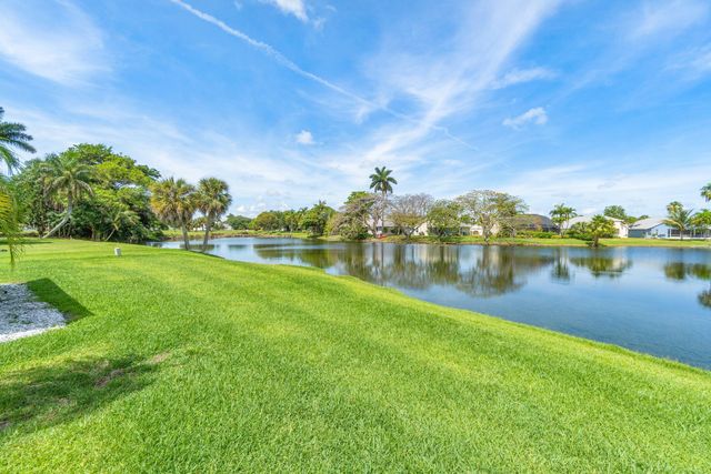 31 Misty Meadow Drive, Boynton Beach, FL 33436