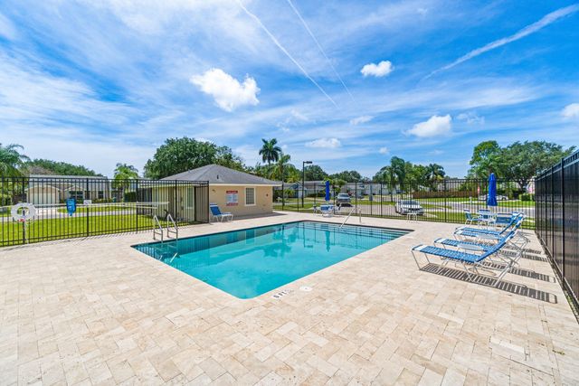 31 Misty Meadow Drive, Boynton Beach, FL 33436