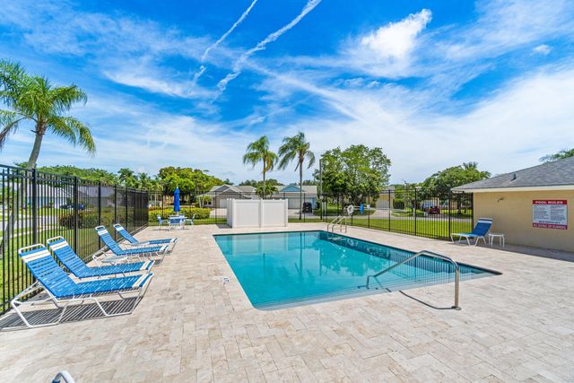 31 Misty Meadow Drive, Boynton Beach, FL 33436