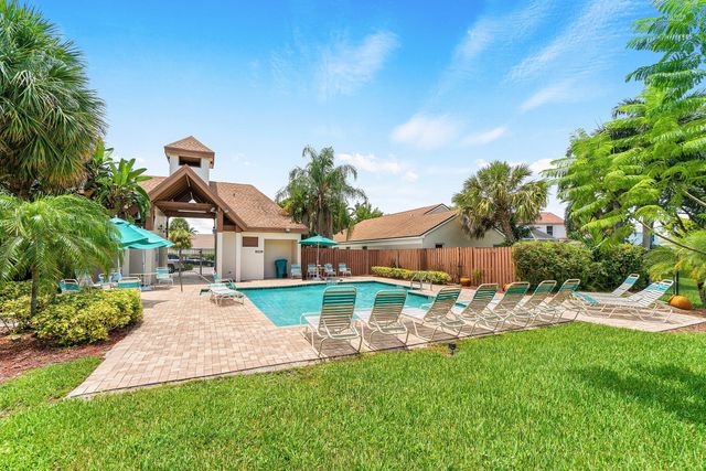 31 Misty Meadow Drive, Boynton Beach, FL 33436