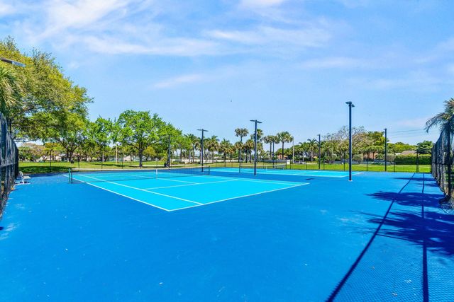 31 Misty Meadow Drive, Boynton Beach, FL 33436