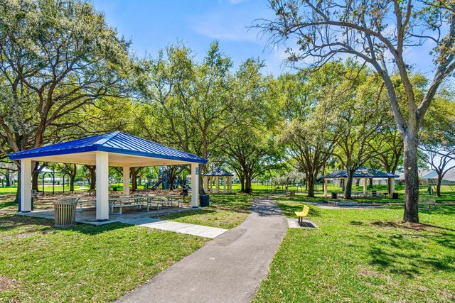 31 Misty Meadow Drive, Boynton Beach, FL 33436