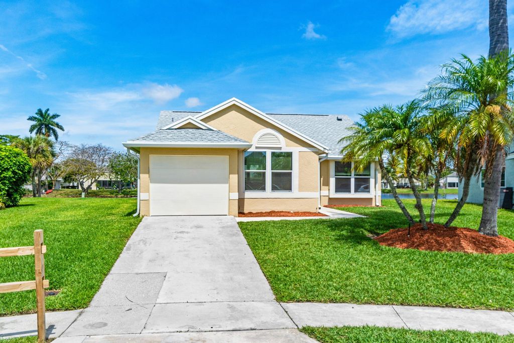 31 Misty Meadow Drive, Boynton Beach, FL 33436