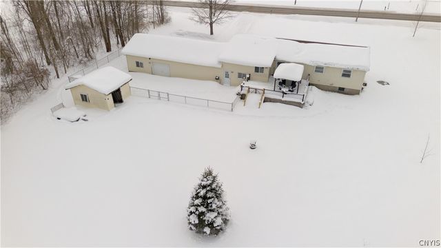 18 Biddlecum Road, Schroeppel, NY 13132