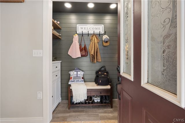 18 Biddlecum Road, Schroeppel, NY 13132