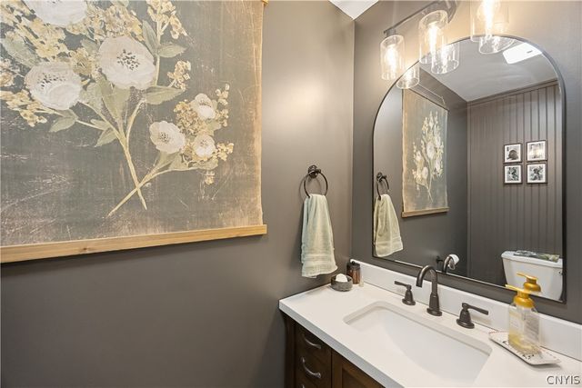 18 Biddlecum Road, Schroeppel, NY 13132