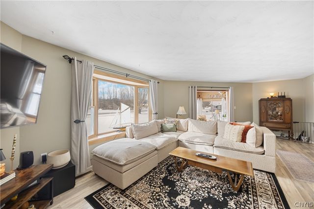 18 Biddlecum Road, Schroeppel, NY 13132